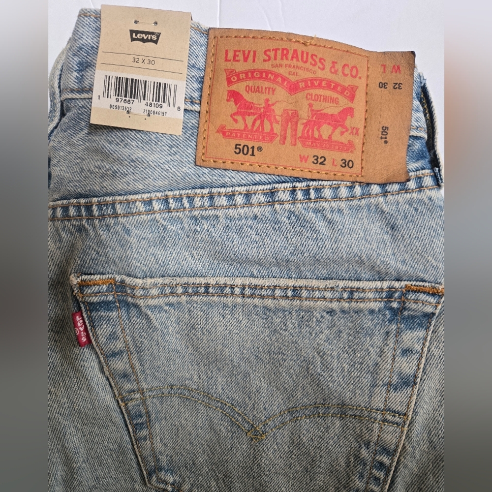 Levi's Light Blue 501 Original Denim Jeans.Size 32×30 - Picture 8 of 9